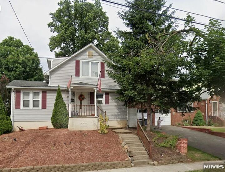 Property Photo:  52 Rosedale Avenue  NJ 07407 