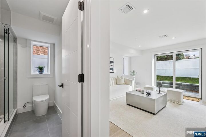 Property Photo:  164 Oakwood Avenue  NJ 07010 