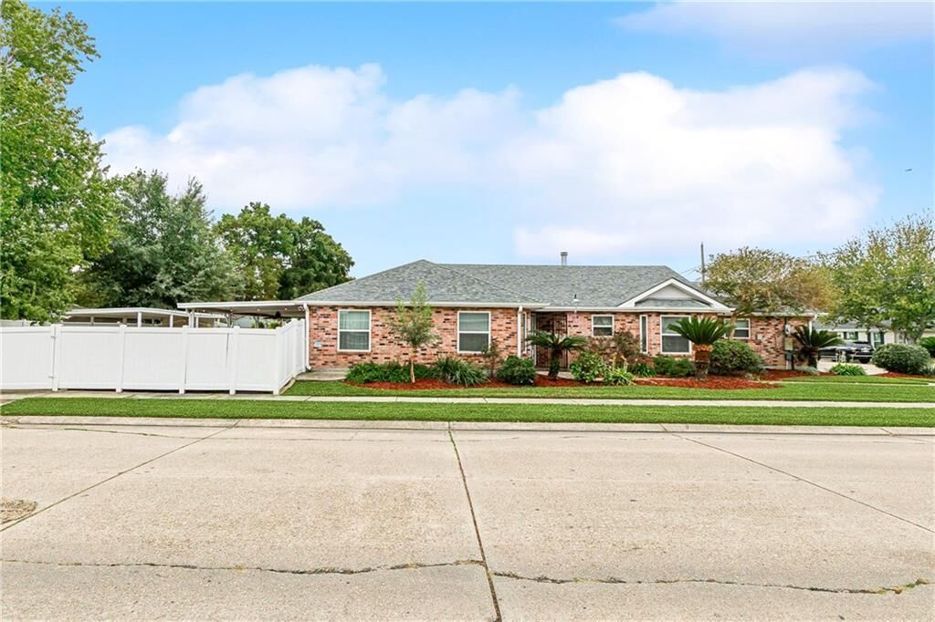Property Photo: 3044 Tennessee Avenue LA 70065