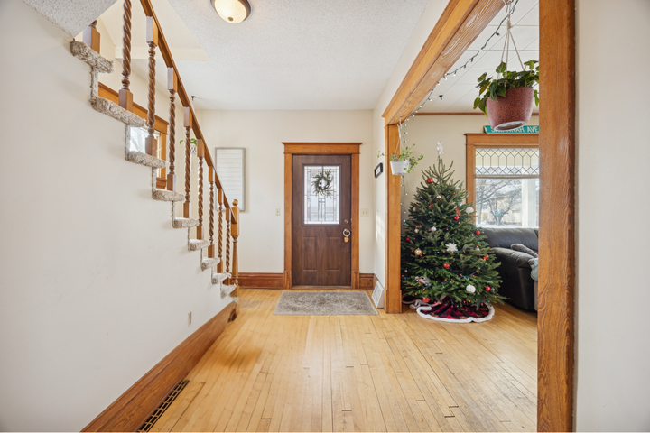 Property Photo:  800 McKinley Place S  MN 56301 