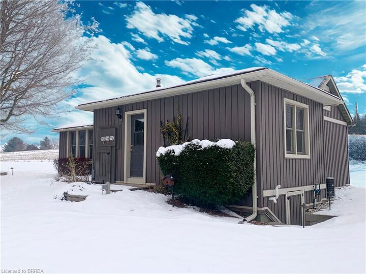 Property Photo:  2532 Governors Road  ON L0R 1T0 