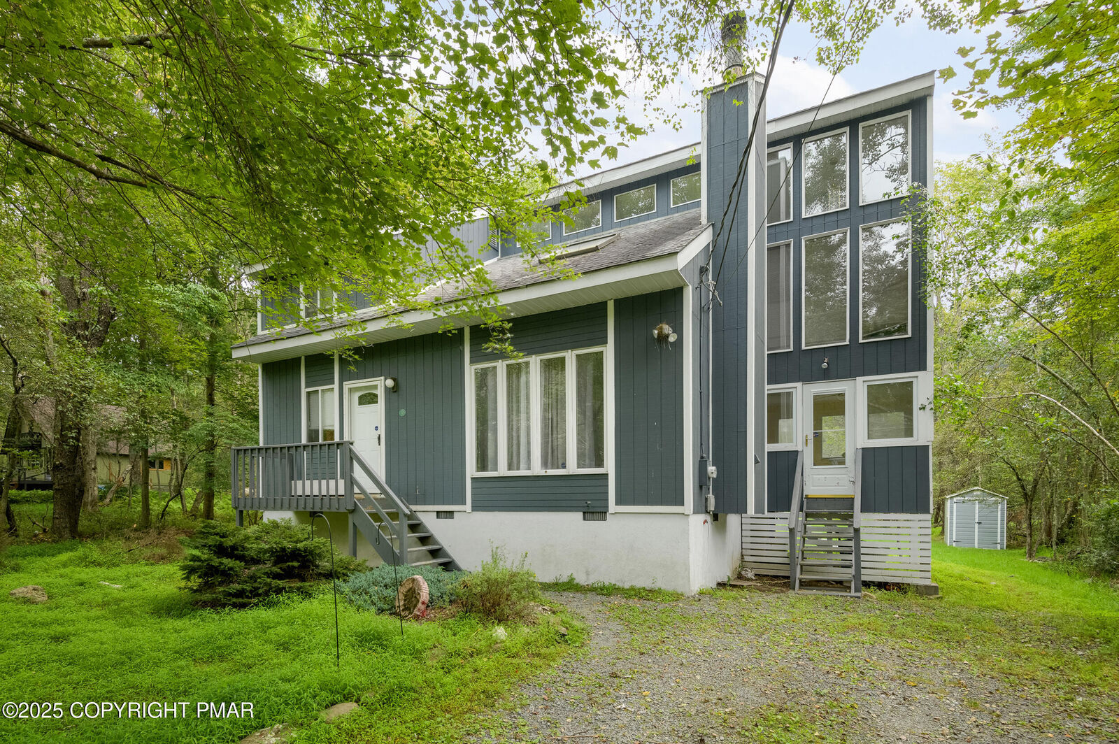 Property Photo:  126 Shawnee Dr Drive  PA 18347 