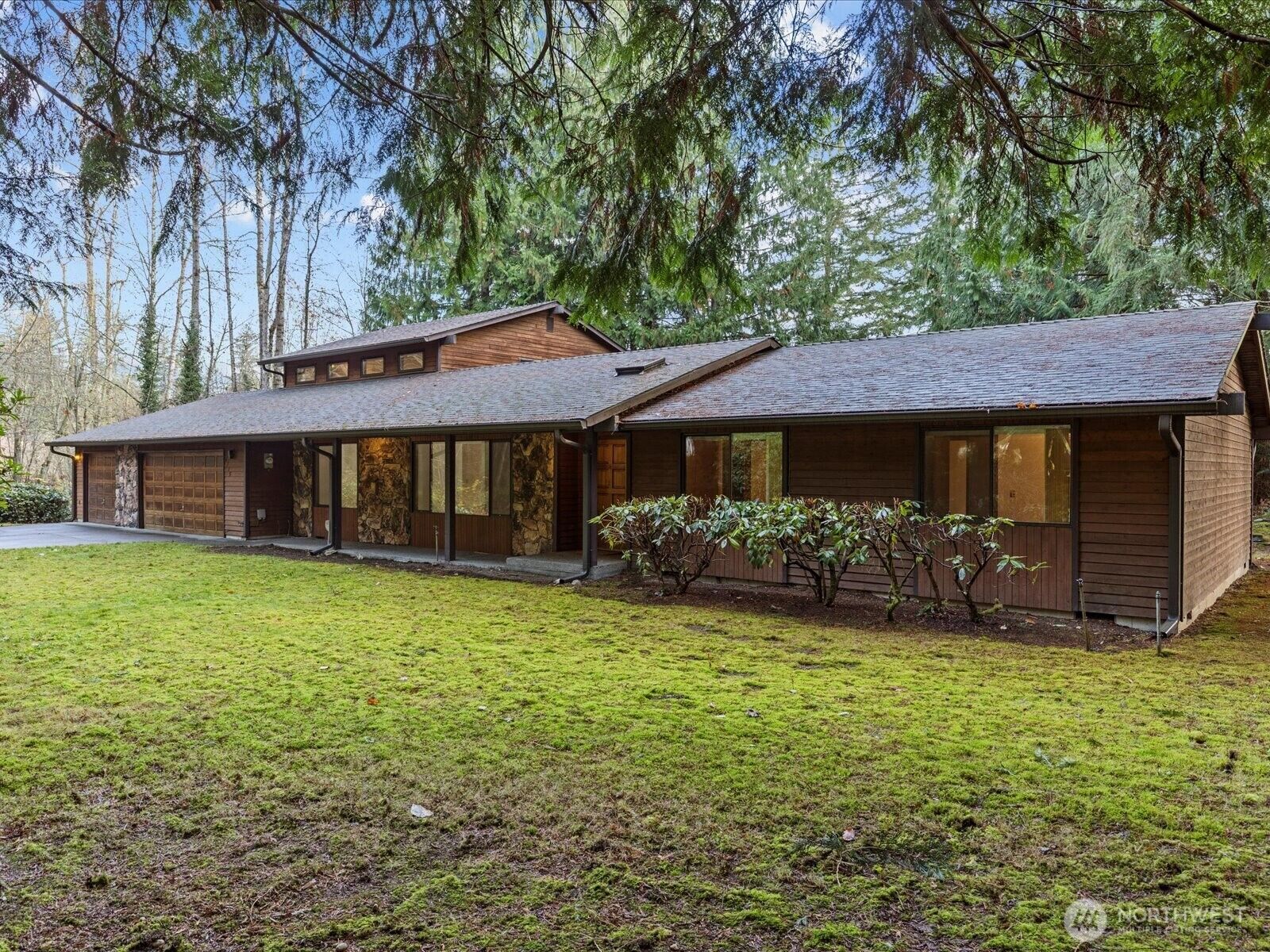 Property Photo: 16715 SE 235th Street WA 98042