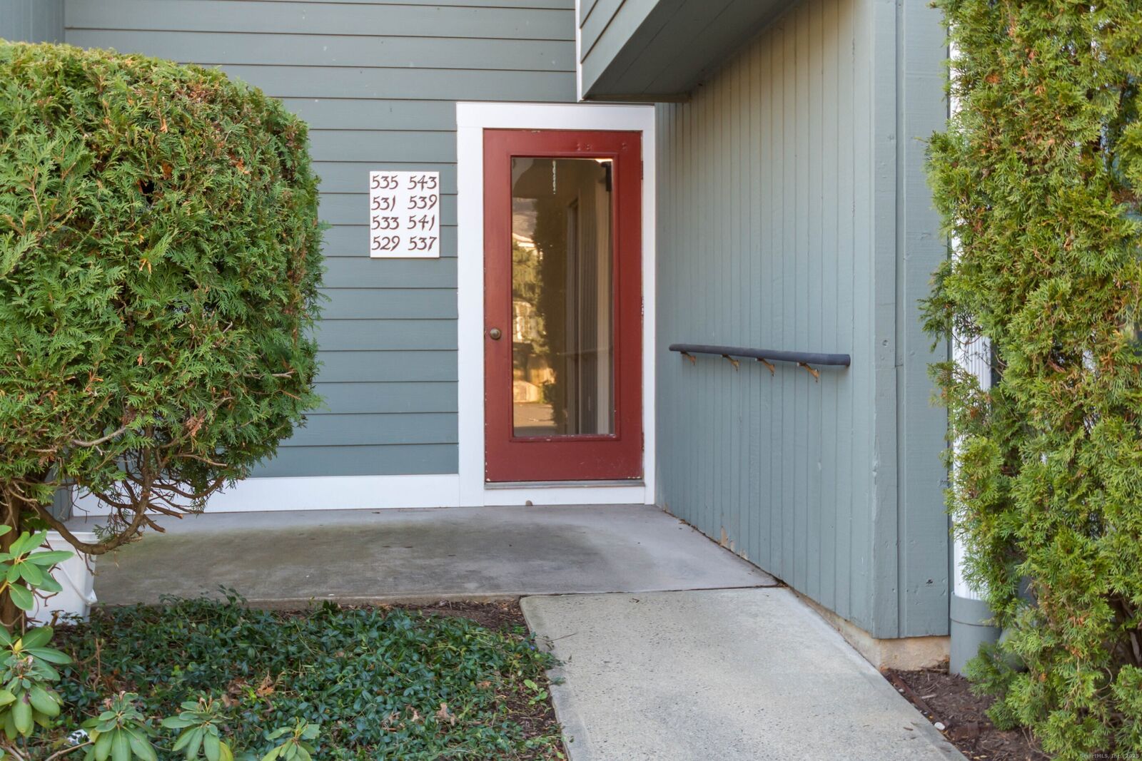 Property Photo: 533 Glendale Avenue 533 CT 06606