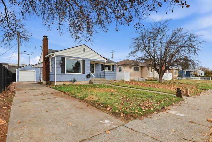 Property Photo:  37 E Hoffman Ave  WA 99207 