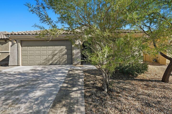 Property Photo:  11994 N Renoir Way  AZ 85742 