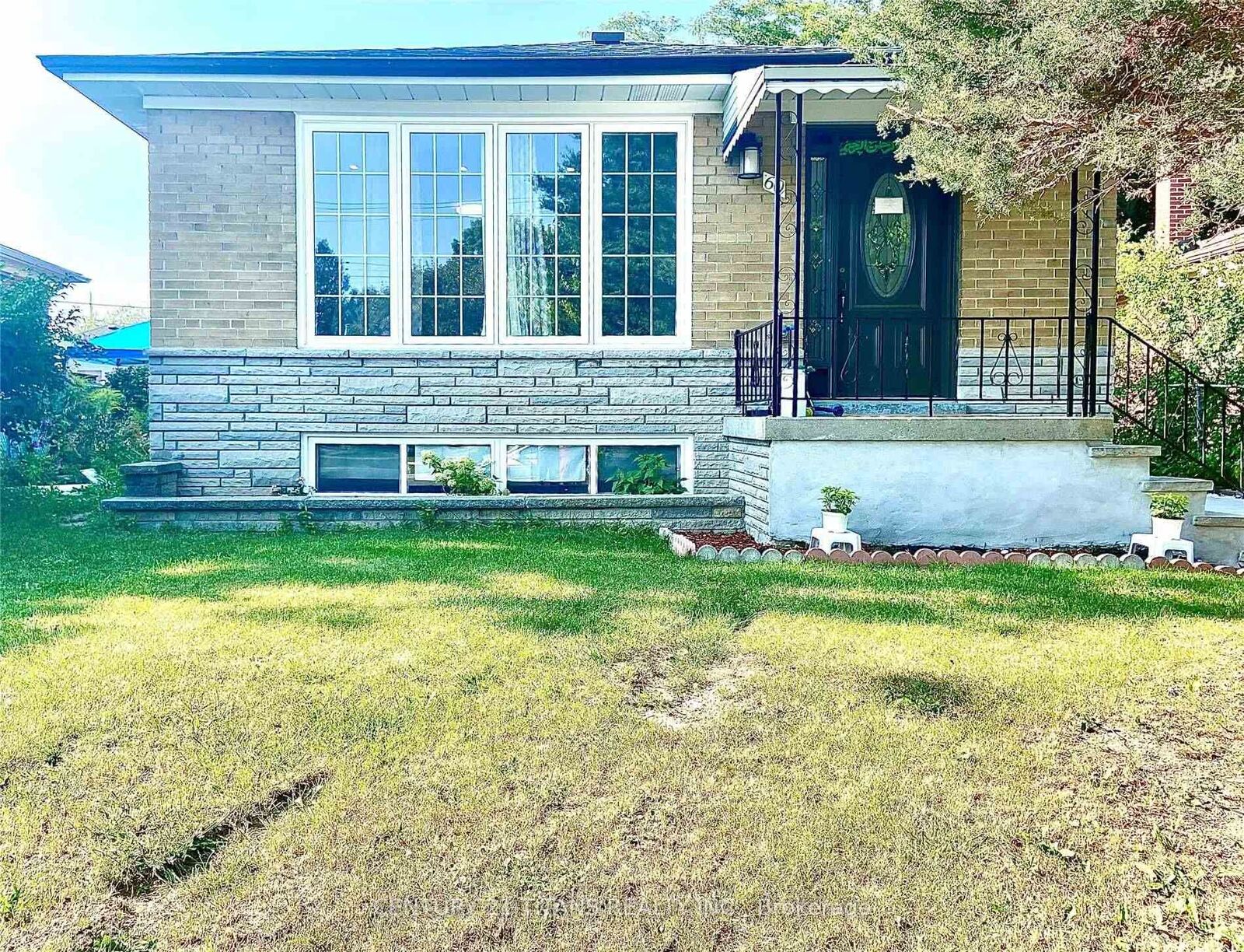 Property Photo: 60 Slan Avenue ON M1G 3B3