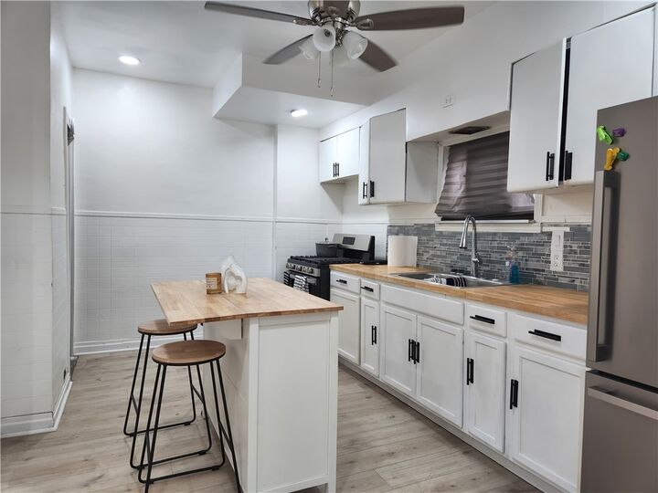 Property Photo: 150 Overland PA 15110