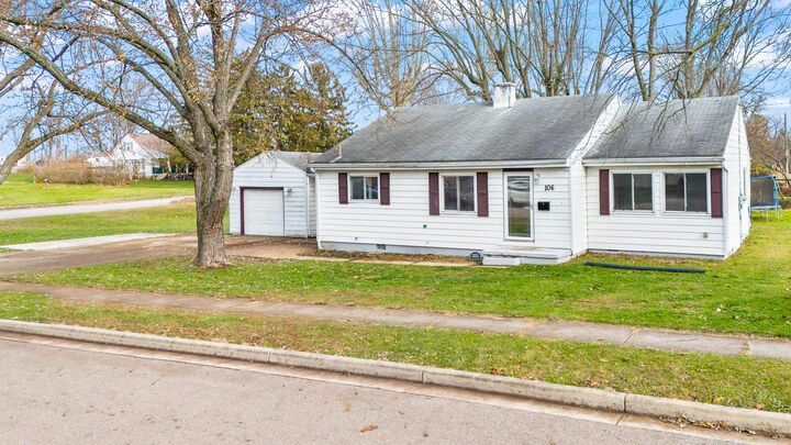 Property Photo:  106 Grosbeck Street  OH 45377 