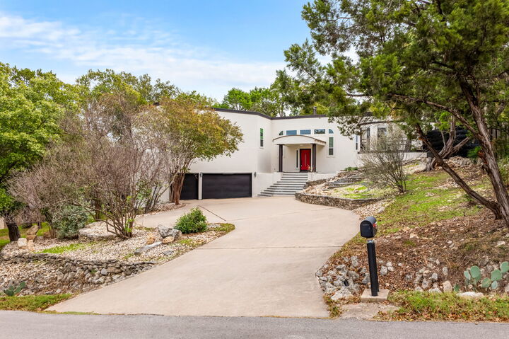 Property Photo: 304 Palos Verdes Drive TX 78734