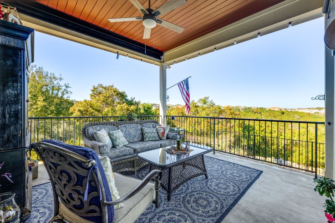 Property Photo: 306 Tavish Trail TX 78738