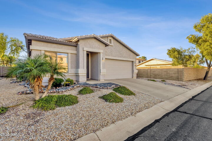 Property Photo: 28698 N Sedona Place AZ 85143