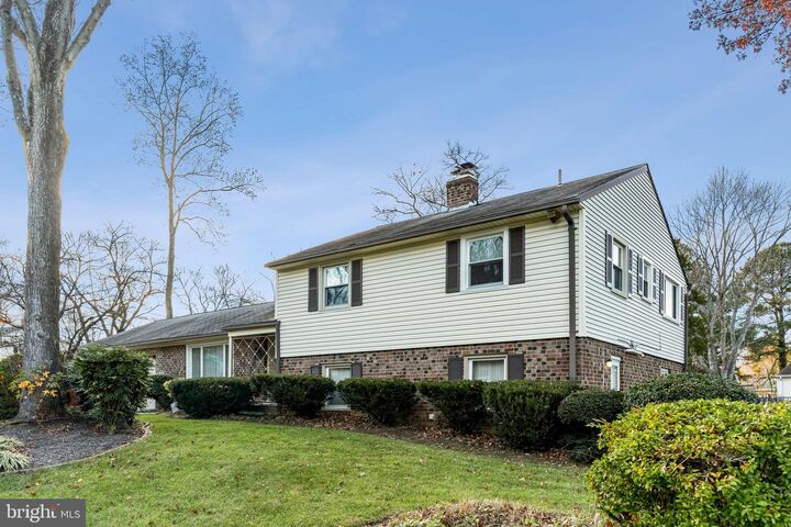 12204 Chesterton Drive  Upper Marlboro MD 20774 photo