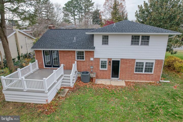 Property Photo: 811 Sunset Terrace DE 19904