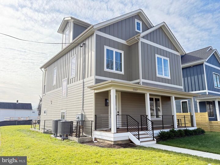 Property Photo:  1237 Franklin Street NE  DC 20017 