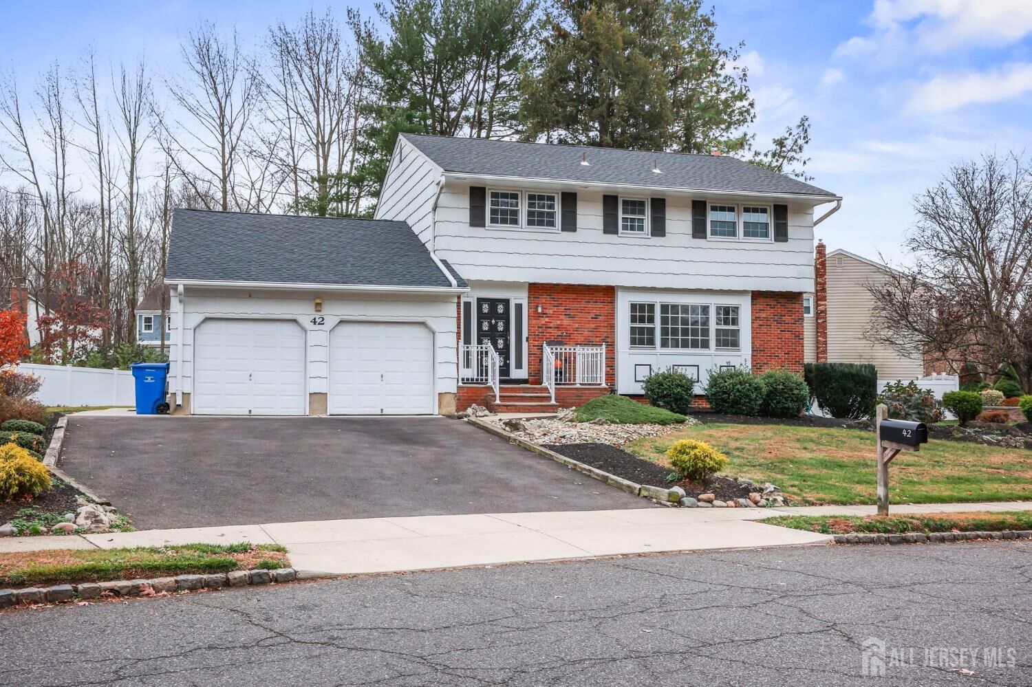 Property Photo:  42 Norman Lane  NJ 08857 