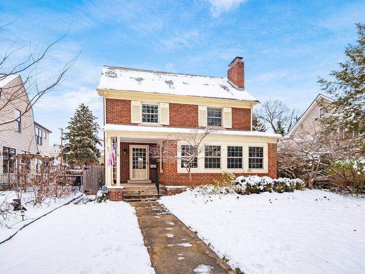 Property Photo:  2350 Bryden Road  OH 43209 