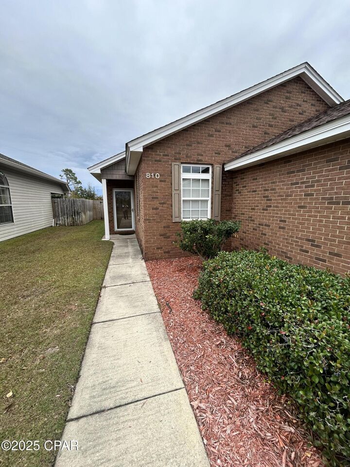 Property Photo:  810 E 24th Street  FL 32444 