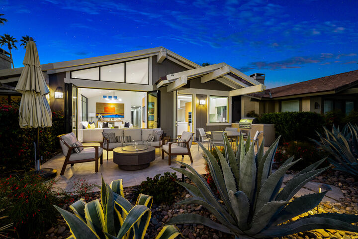 160 Deer Spring Way  Palm Desert CA 92211 photo