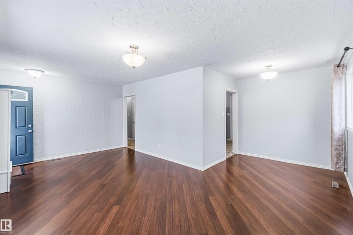 Property Photo:  8114 160 Street NW  AB T5R 2H1 