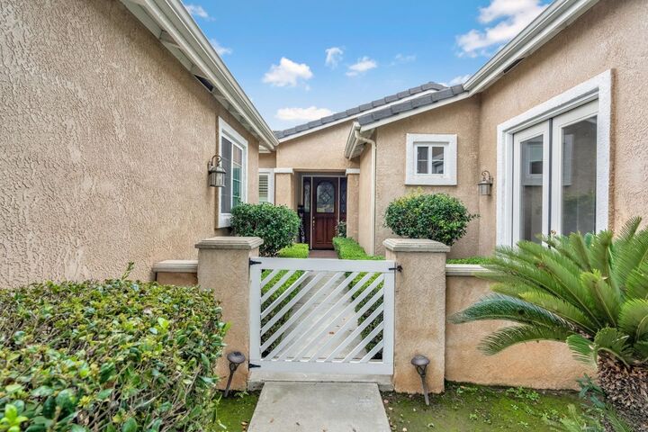 Property Photo:  2782 Poe Avenue  CA 93611 