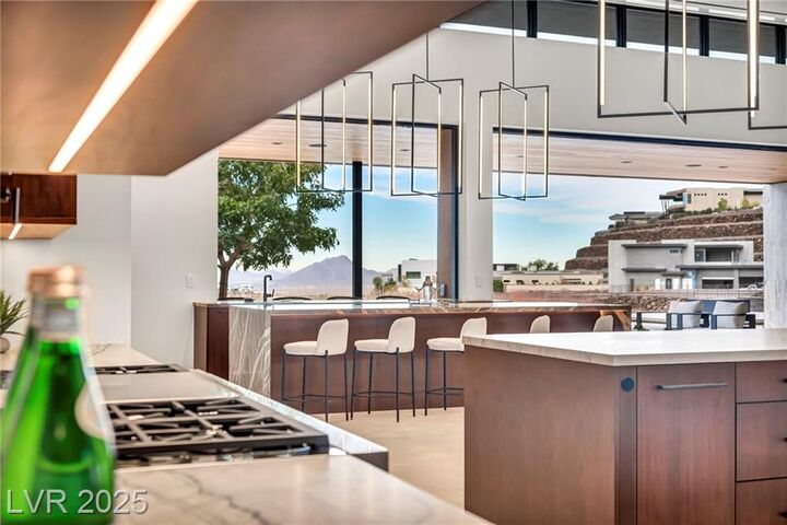 Property Photo: 6 Rock Mount Court NV 89012