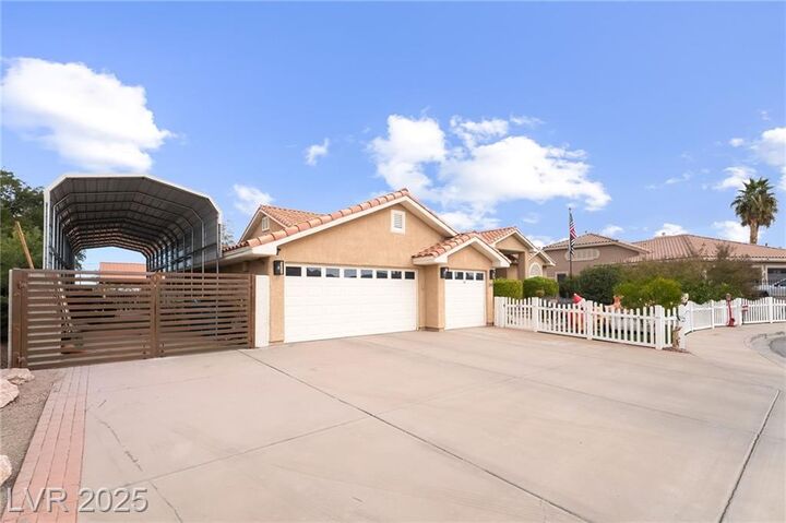 Property Photo: 396 East Country Club Drive NV 89015