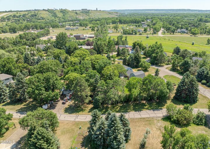 Property Photo: 2234 Sherman Drive ND 58504