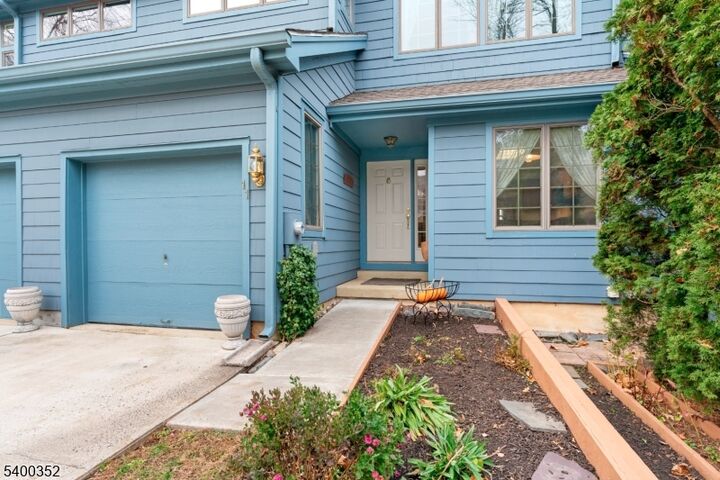 Property Photo:  11 Sturbridge Ct  NJ 08530 