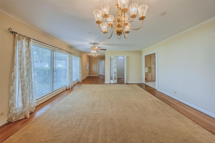 Property Photo:  1700 S Park Street  TX 77833 