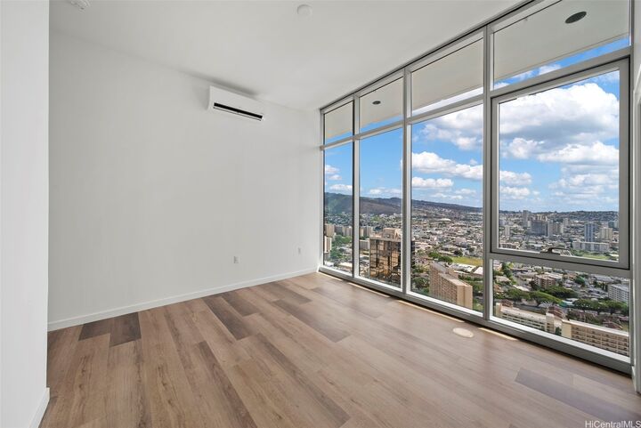 Property Photo: 1500 Rycroft Street Ph 4401 HI 96814