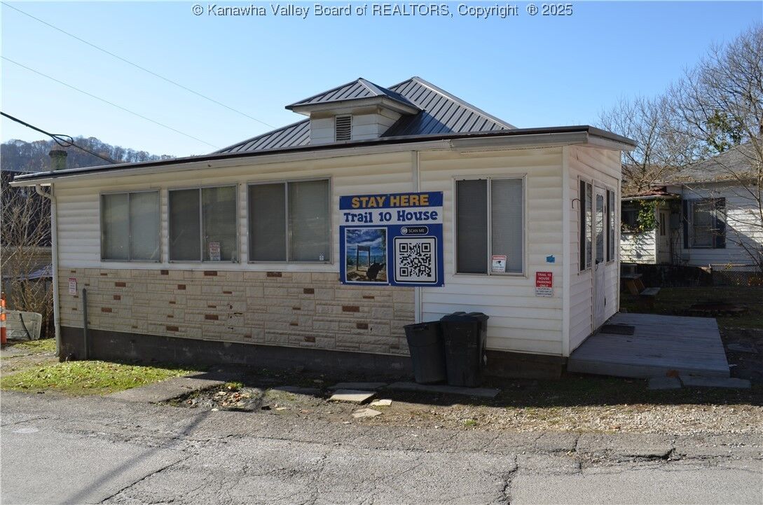 Property Photo: 301 W 4th Street WV 25661