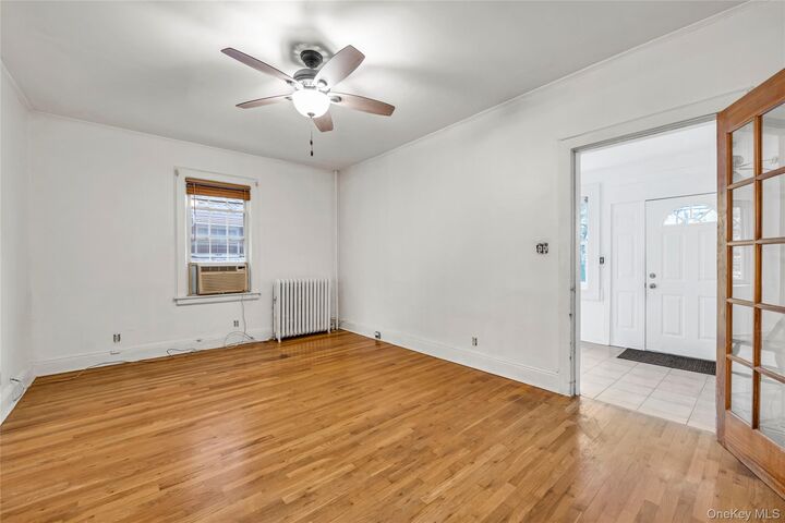 Property Photo:  941 Revere Avenue  NY 10465 