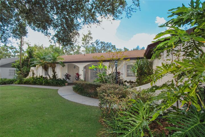 Property Photo: 106 Phillips Drive FL 33584