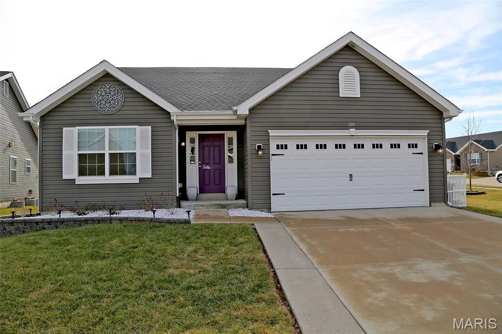 Property Photo:  200 Brookview Way Court  MO 63366 