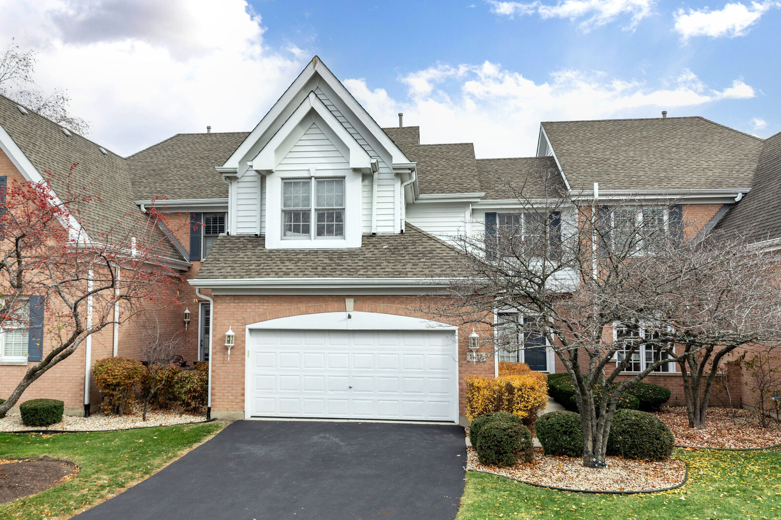Property Photo:  1512 Harbour Towne Place  IL 60564 