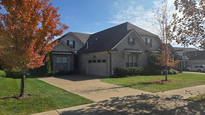 Property Photo: 2279 Seven Points Cir TN 37076