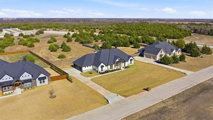 Property Photo:  1431 Westgrove Lane  TX 75165 