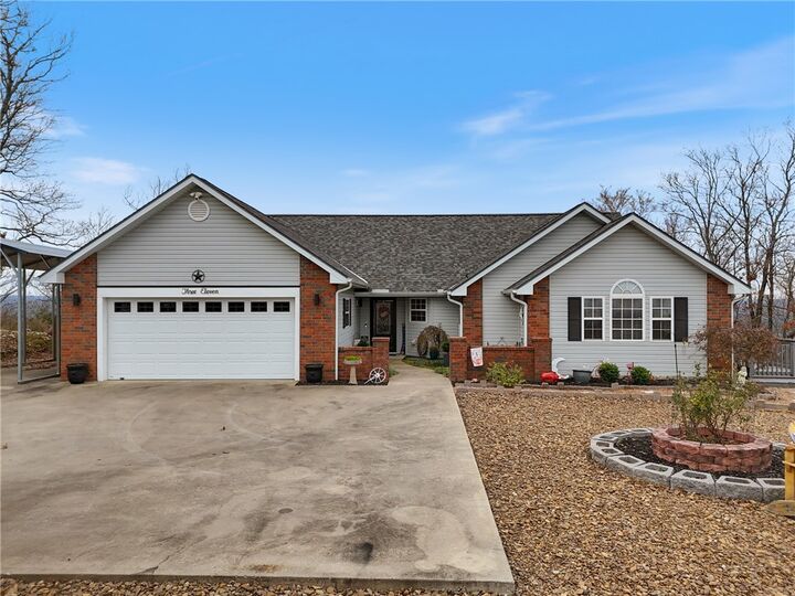 Property Photo: 311 Holiday Island Drive AR 72631