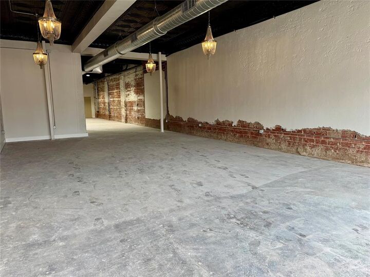 Property Photo: 611 W Chickasha Avenue OK 73018