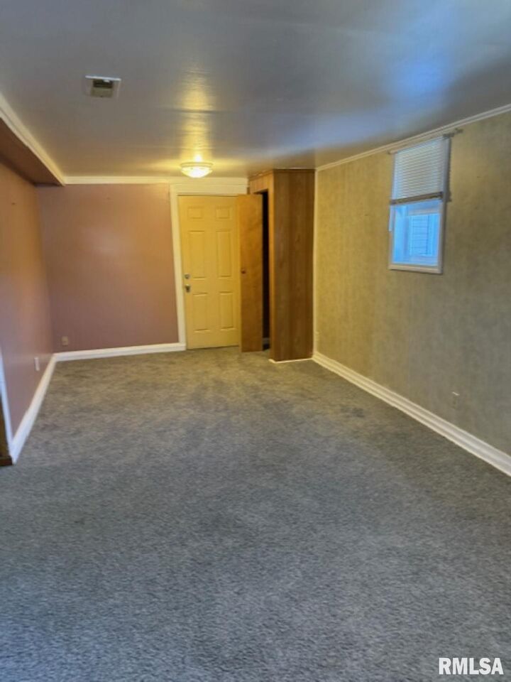 Property Photo:  239 Elm Street  IL 61571 