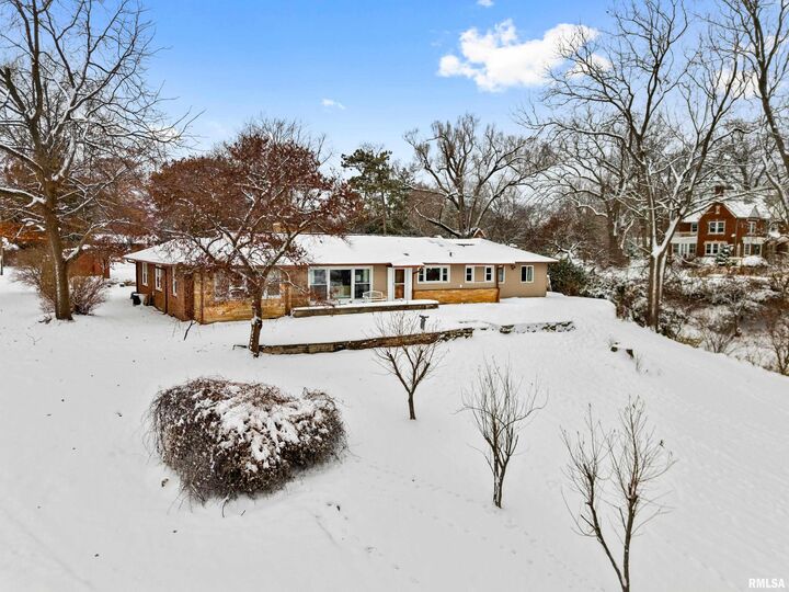 Property Photo: 3227 Knoxville Avenue IL 61604