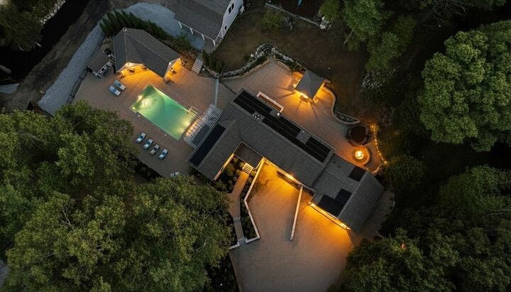 Property Photo:  12 Magnolia Street  MA 01864 