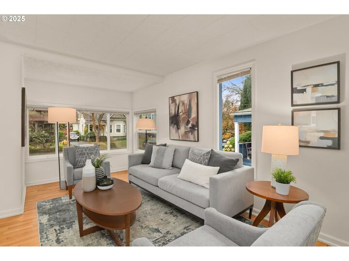 Property Photo: 3753 SE Harrison St OR 97214