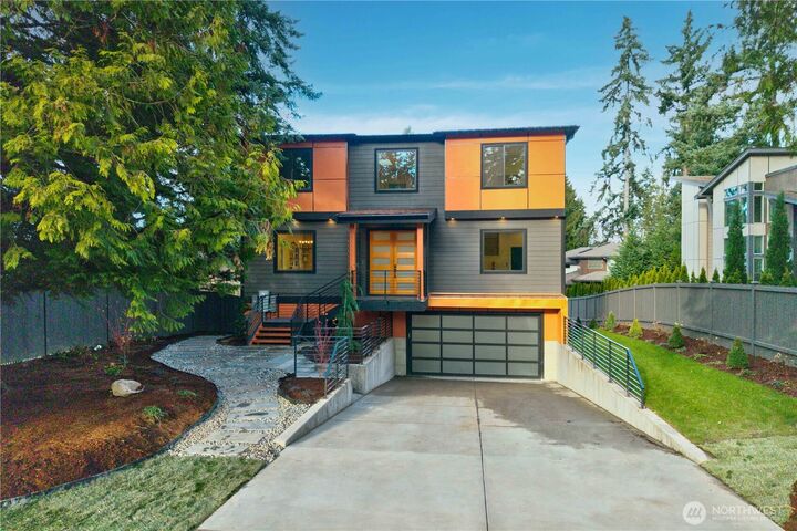 Property Photo:  12226 NE 70th Street  WA 98033 