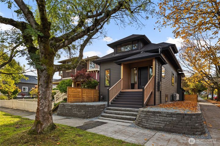 Property Photo:  829  27th Avenue  WA 98122 