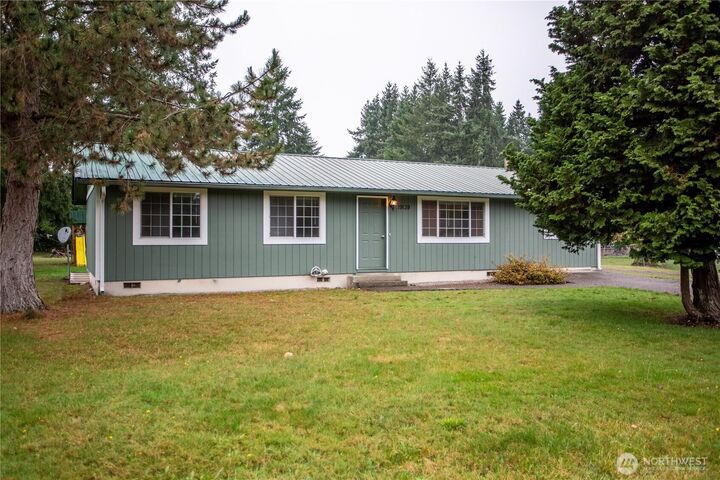 Property Photo: 19139 Rosemary St SW WA 98579