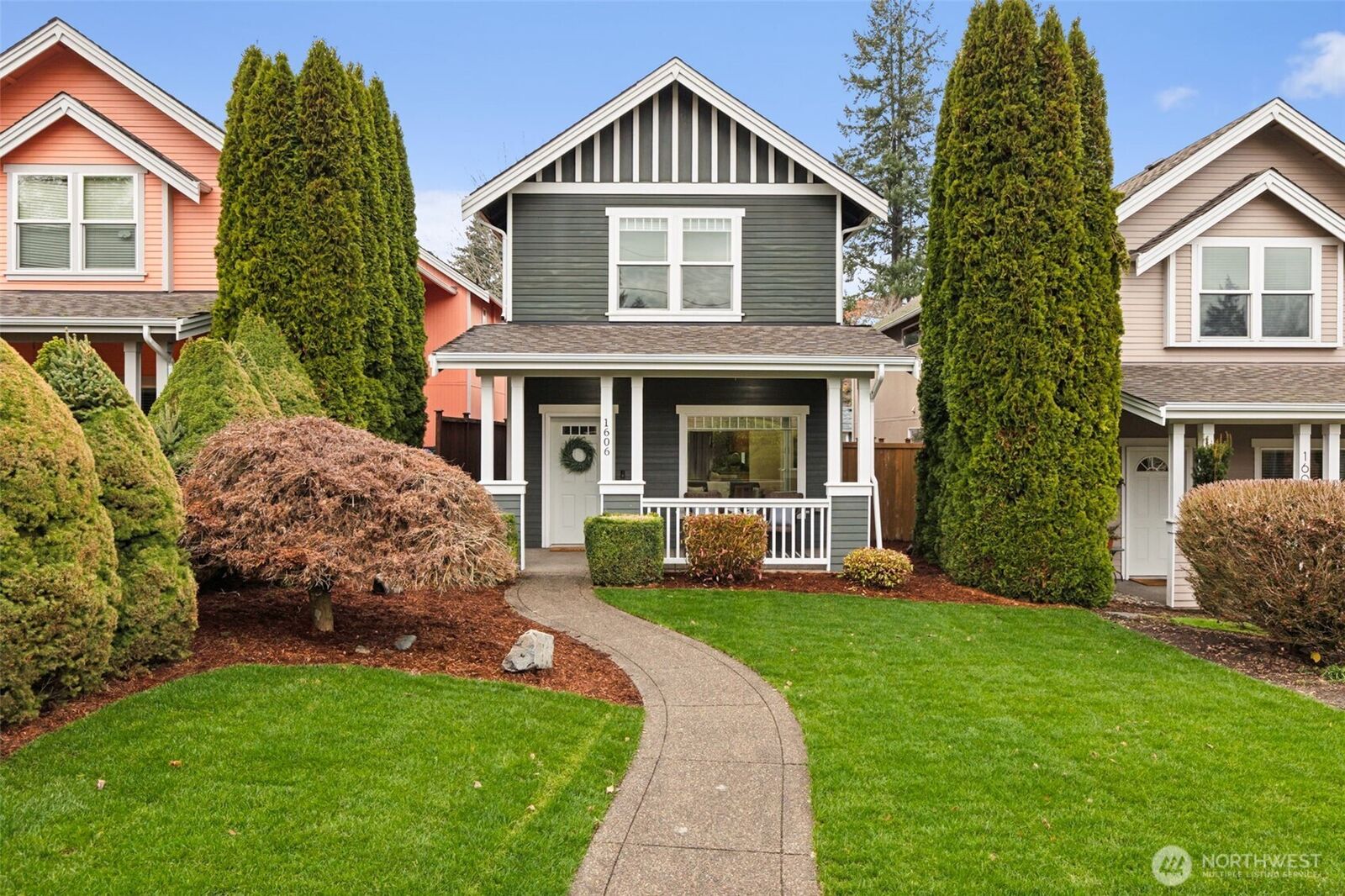 Property Photo:  1606  11th Avenue SW  WA 98502 