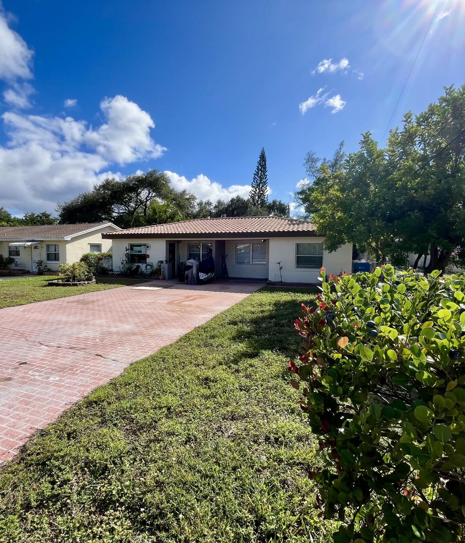 Property Photo:  112 Prospect Road  FL 33462 