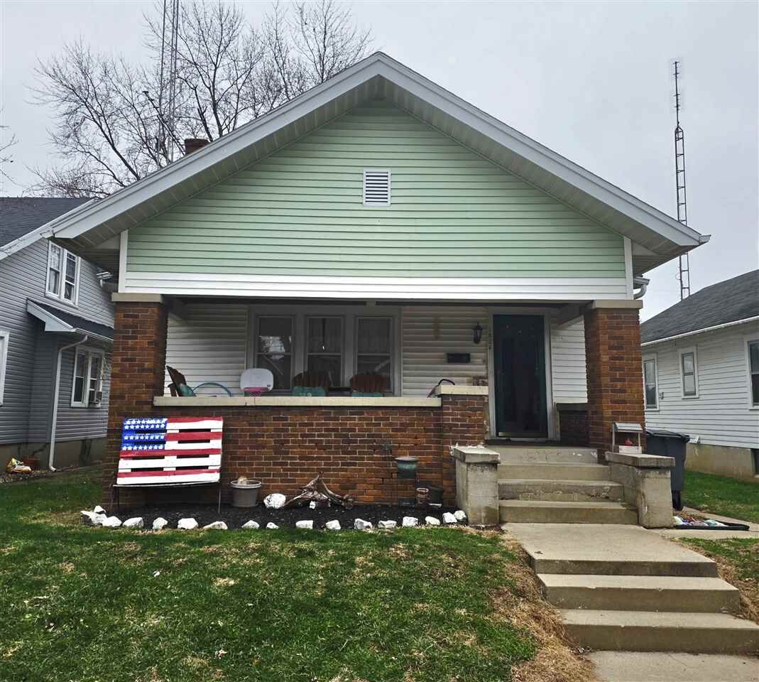 Property Photo:  1824 Boulevard Place  IN 47331 